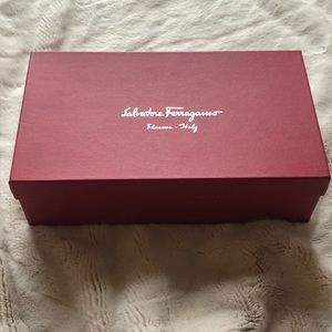 Salvatatore Ferragamo Vara Black & Nude, US 7